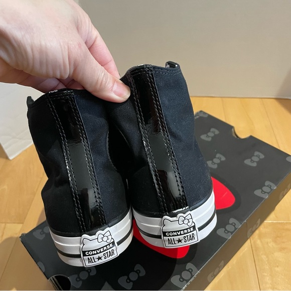 NIB women’s hello kitty converse high tops - Picture 4 of 8